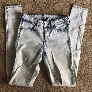 Acid wash jeans